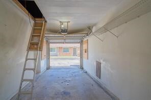 Building Photo - 14020 Schroeder Rd