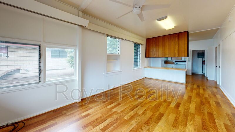 Primary Photo - 1586 Nobrega St