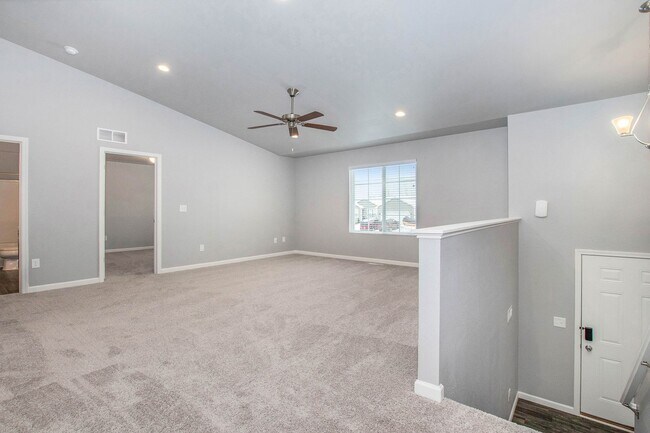 Building Photo - Best Value in Great Neighborhood