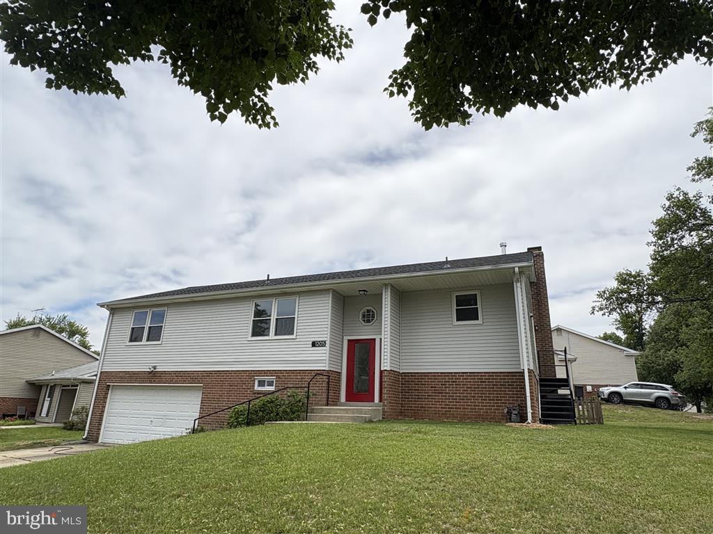 Primary Photo - 1205 Kings Tree Dr