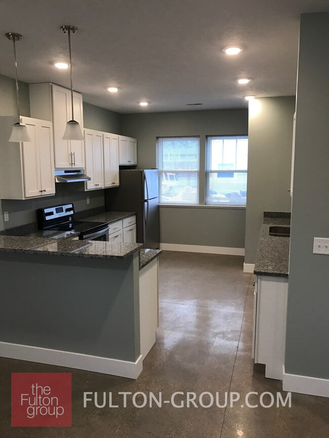 Building Photo - 800 Fulton St E