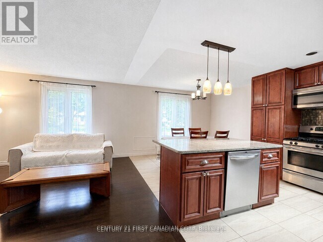 Photo du bâtiment - 1341 Aldersbrook Rd
