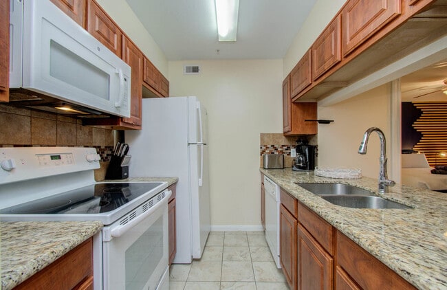 Foto del edificio - 8415 Hearth Dr