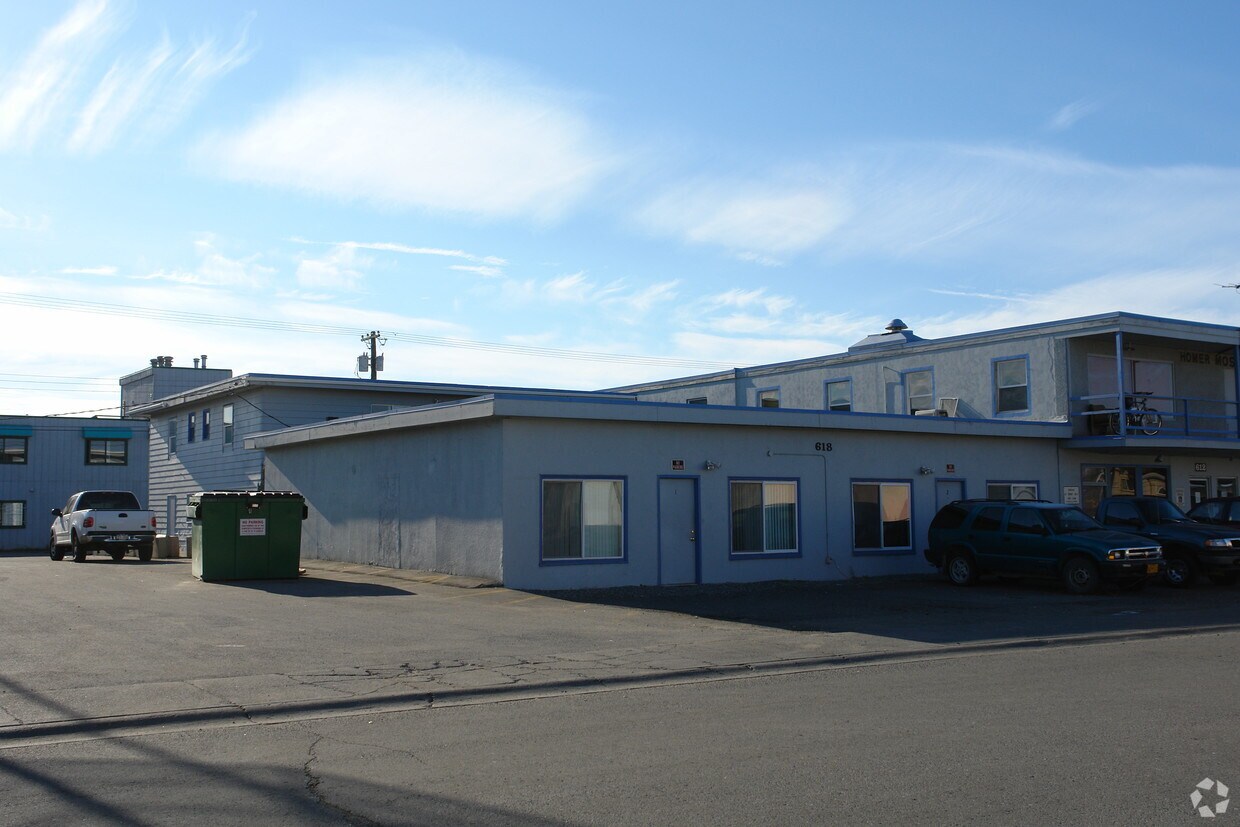 Foto principal - 618 E 14th Ave