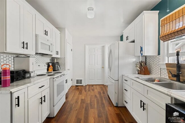 Foto del edificio - Charming Single Family Home!