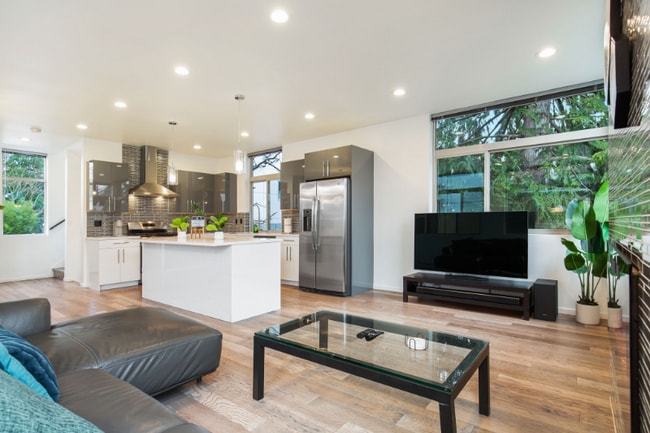 Foto del edificio - 1724 NW 64th St