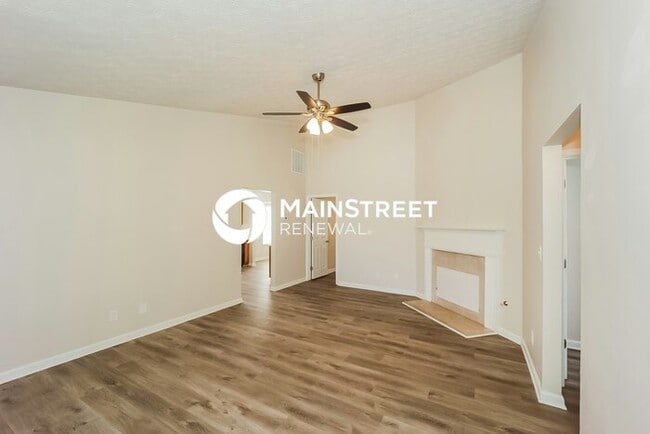Building Photo - 3 Bedroom Pet-Friendly Home in Jonesboro, GA with Main Street Renewal