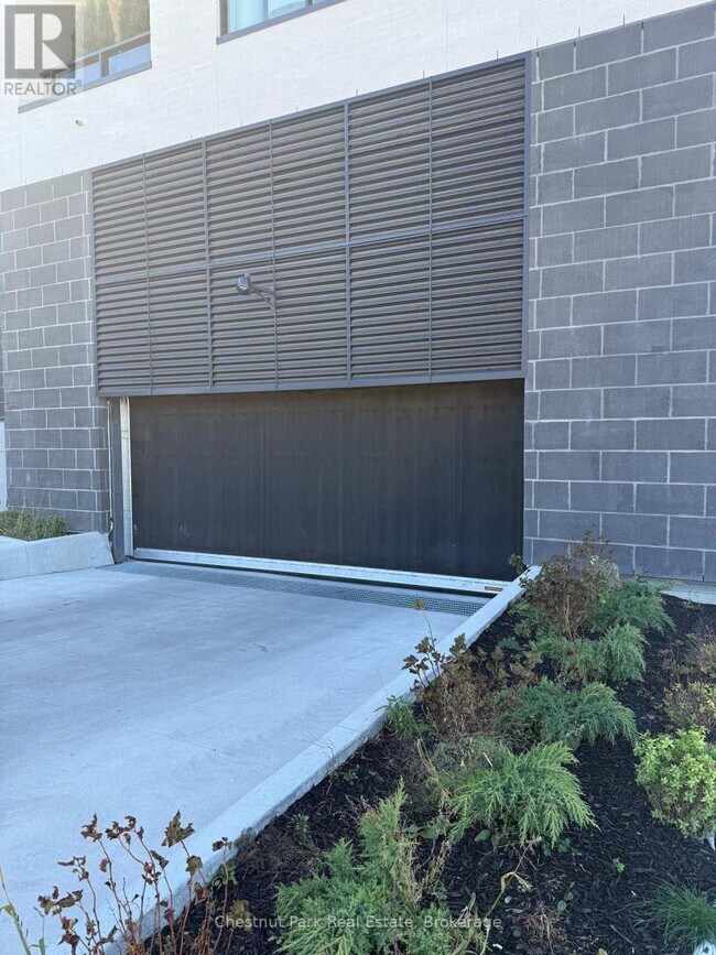 Photo du bâtiment - 31 Huron St