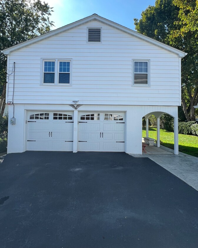 Primary Photo - 25 Harriman Ave