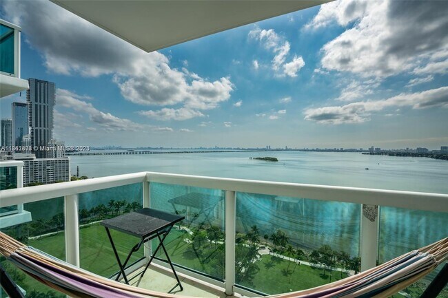 Foto del edificio - 1800 N Bayshore Dr