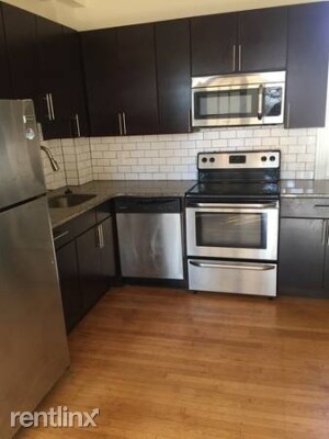 Foto principal - 2841 W Girard Ave