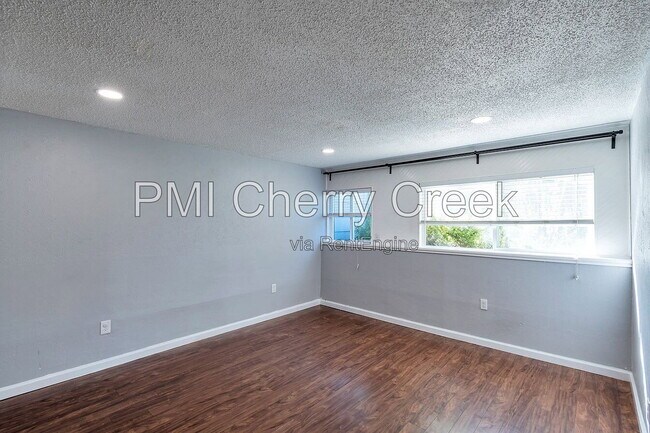 Building Photo - 4891 S Holland Ct