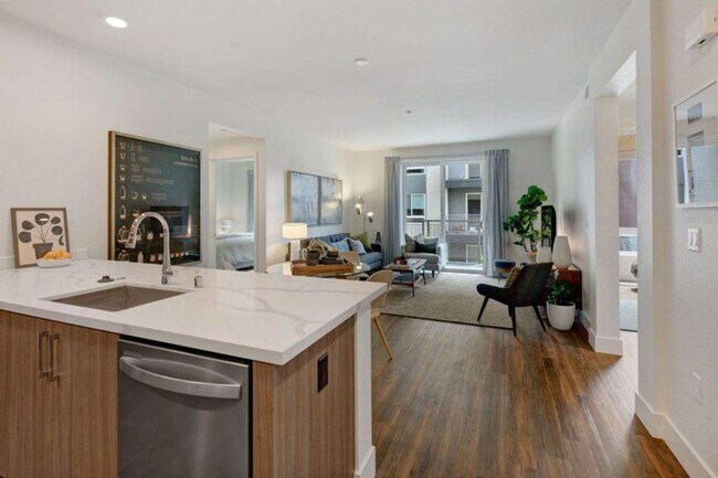 Foto del edificio - 345 E McKinley Ave