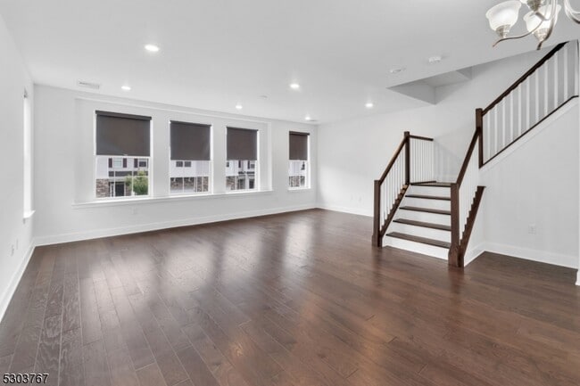 Building Photo - 44 Colgate Dr