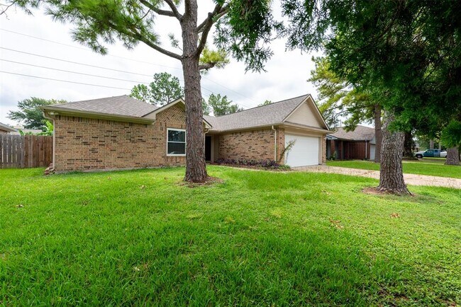Building Photo - 7803 Lobera Dr