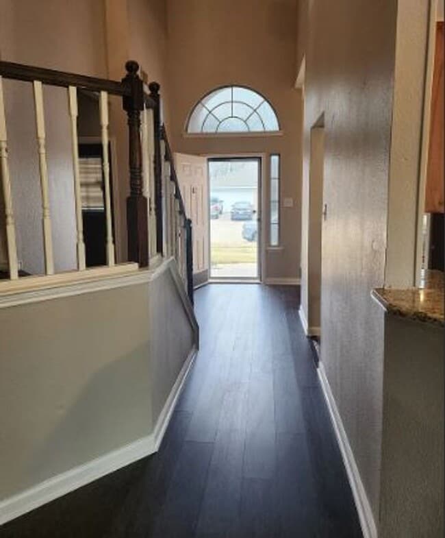 Building Photo - Beautiful 3 Bed 2.5 Bath Home in Grand Prairie, TX