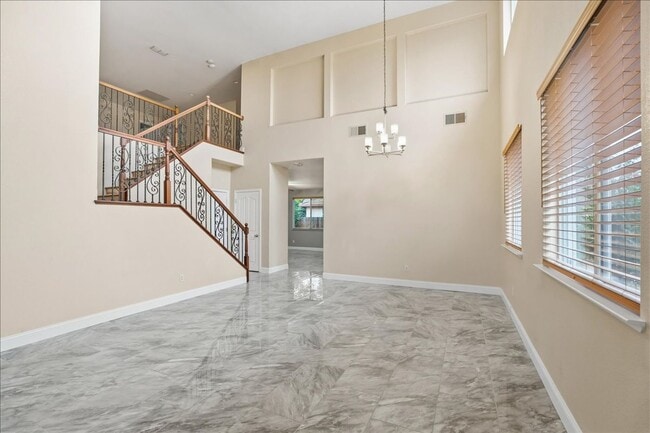 Photo - 70 Arches Cir House