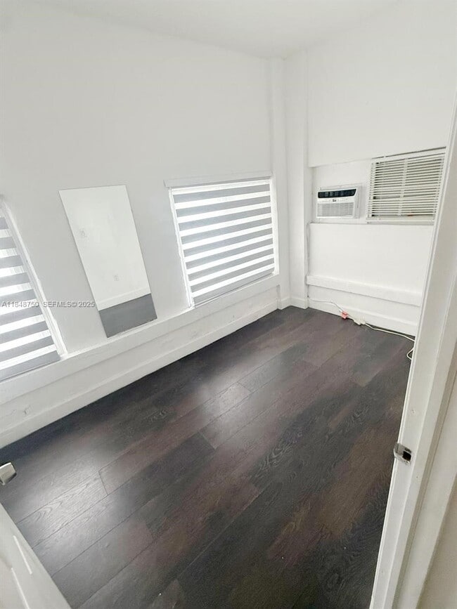 Foto del edificio - 337 SW 10th Ave