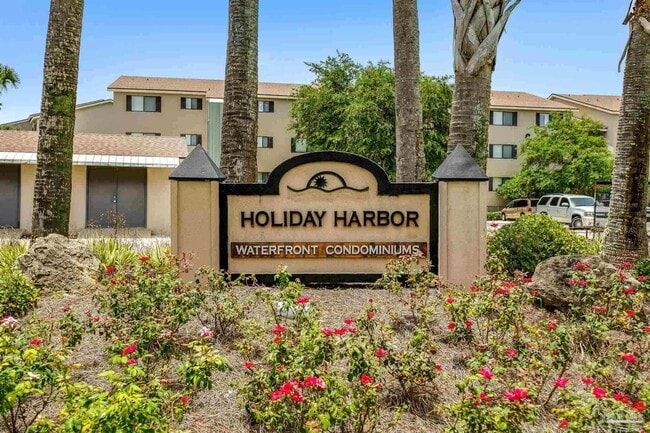 Building Photo - 14100 River Rd