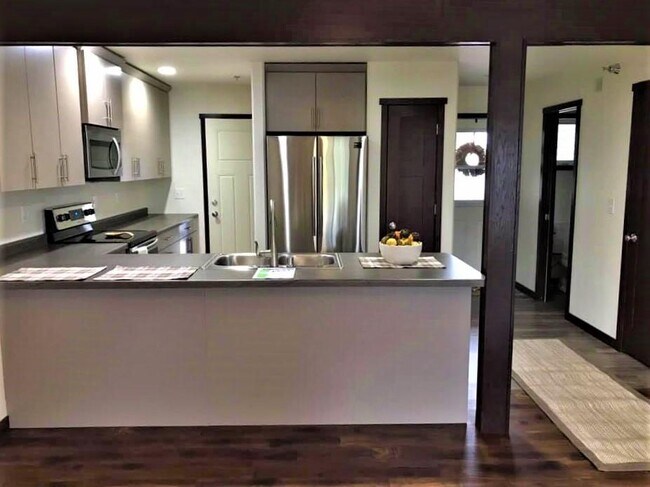 Foto del edificio - 615 Mchugh Rd