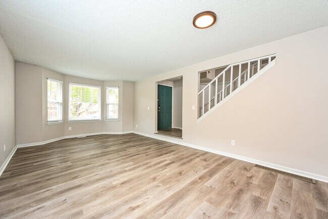 Building Photo - 7572 Dawn Dr