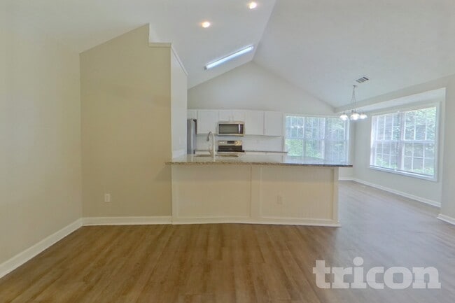 Building Photo - 312 Reisling Dr