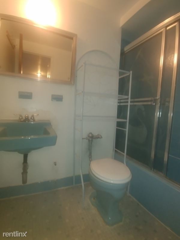 Foto del edificio - 1 br, 1 bath Townhome - 5 Paerdegat 8th St