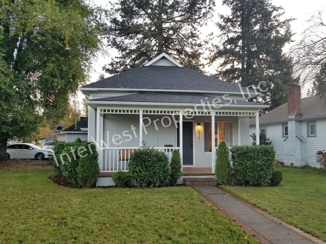 Building Photo - Super Cute 2bd Ranch Style Hillsboro home ...