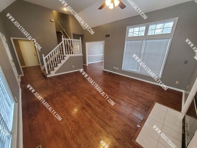 Building Photo - Gorgeous Blue Valley Home-Available in JULY!!
