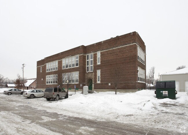 Foto del edificio - Fullwood Square Apartments and Townhomes