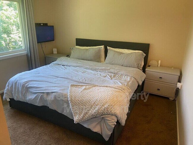 Foto del edificio - 3843 Hayes St NE
