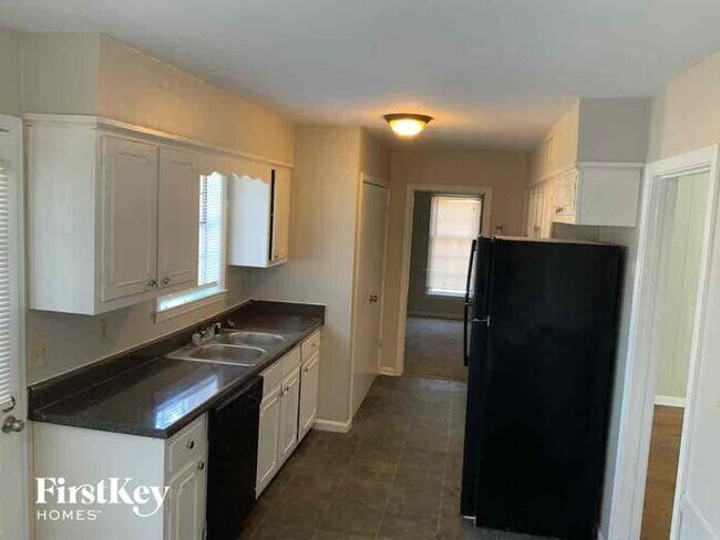 Building Photo - 5117 Scrivener Dr