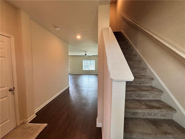 Building Photo - 160 Innis Brk Cir