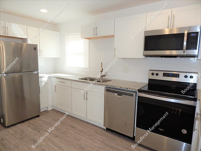 Foto del edificio - 395 Westchester Blvd NW