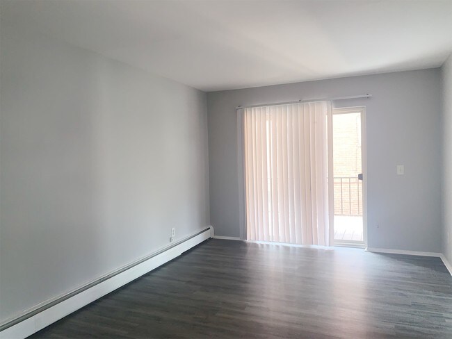 Foto del edificio - 6416 Montgomery Rd