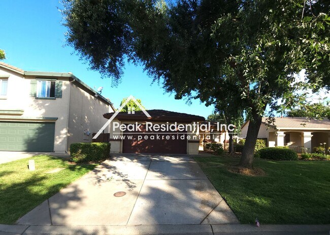 Building Photo - Very Nice 3bd/2ba Mather House with 2 Car ...