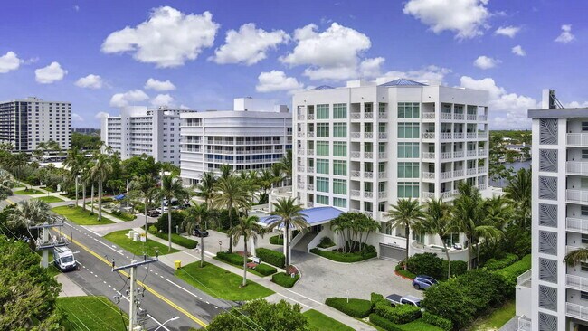 Building Photo - 3200 S Ocean Blvd