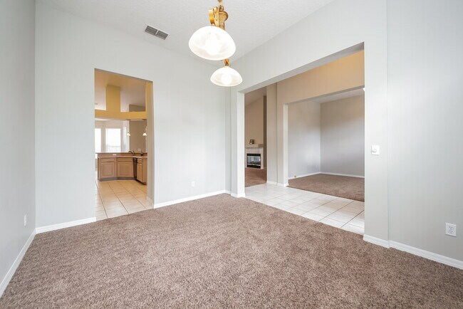 Foto del edificio - 14834 Oldham Dr