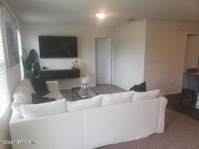 Building Photo - 6350 Bucking Bronco Dr