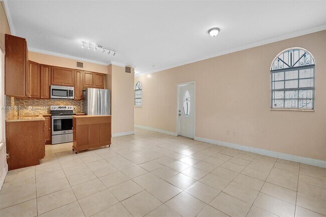 Foto del edificio - 1695 SW 11th St