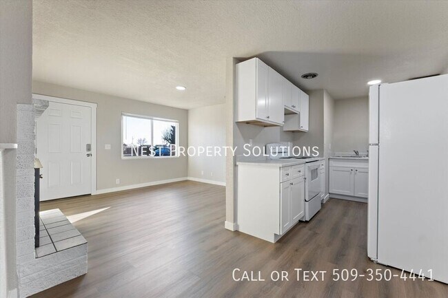 Foto del edificio - 4460 Circle Pl NE