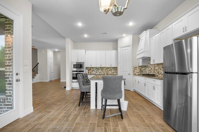 Foto del edificio - 16050 Talamore Ln