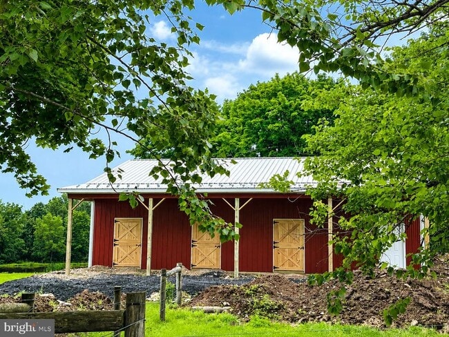 Building Photo - 34 Fretz Rd