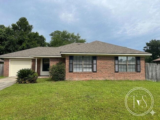 Building Photo - MOVE IN SPECIAL: $1000 OFF 1ST MONTH'S RENT!**