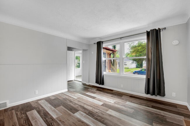 Building Photo - 1753 College St