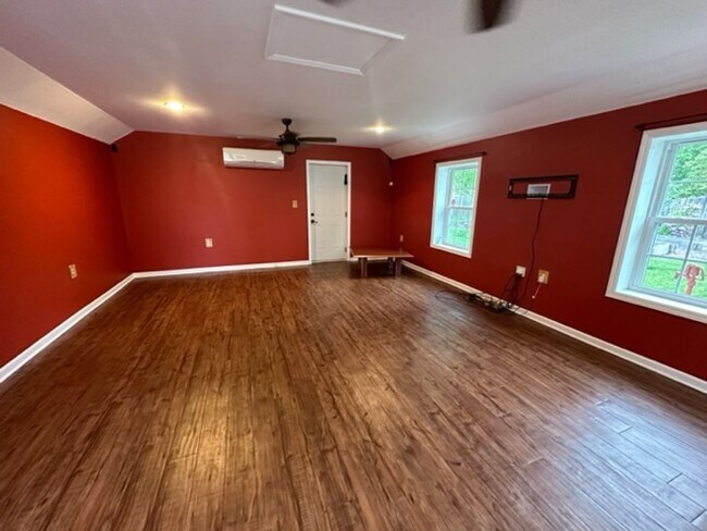 Building Photo - Character and Charm in Gibsonville