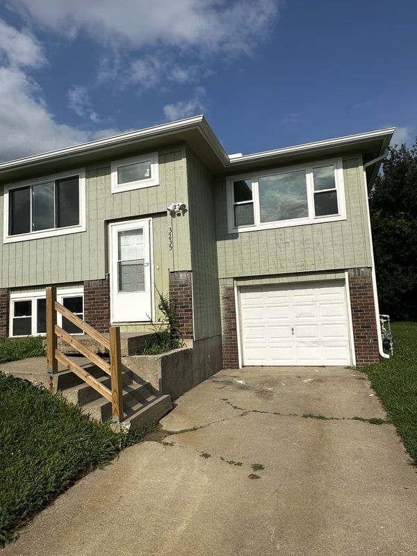 Foto del edificio - 3235 N 84th Terrace