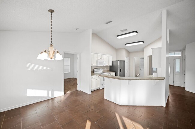 Building Photo - Family Home in Ashford Park!!!