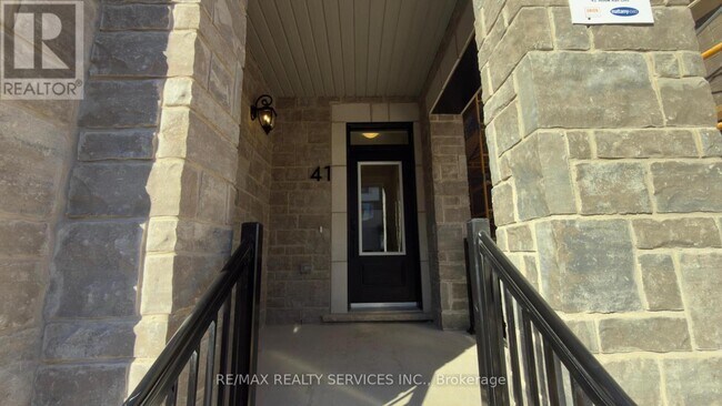 Building Photo - 41 Yellow Rail Cres