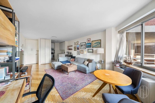 Foto del edificio - 401 E 84th St